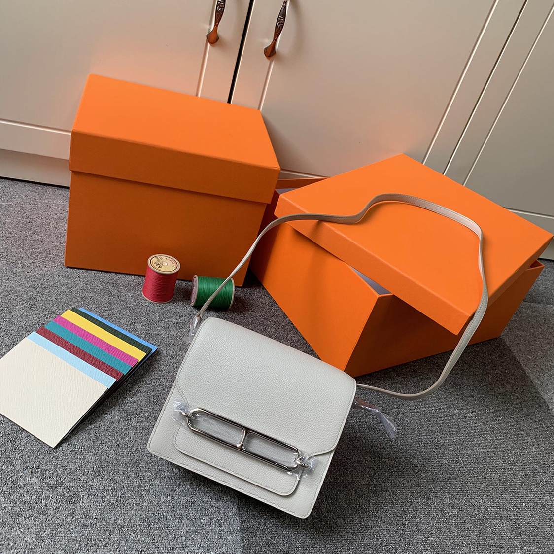 에르메스 룰리스18 화이트 금장 에버컬러